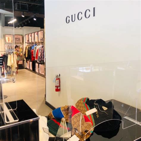 gucci fox town offerte|foxtown italia.